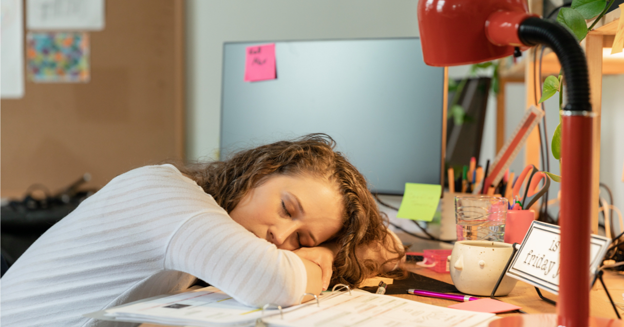 Sover dina medarbetare på jobbet?